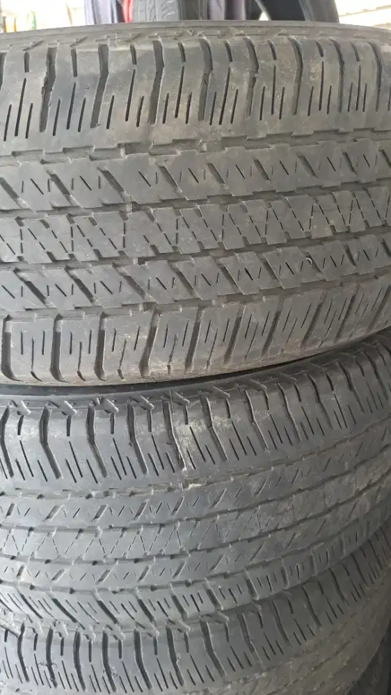 Brudgestone 265 60 18 pajero fortuner