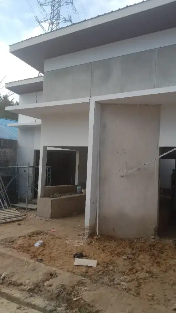 Tukang bangunan harian/borong