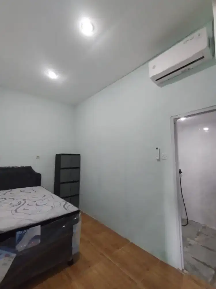 Kost Baru Gress Darmo Baru Barat | AC, KM Dalam, 4x3 | Sepi & Aman