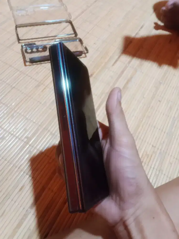 Samsung Galaxy Fold 4 lengkap mulus