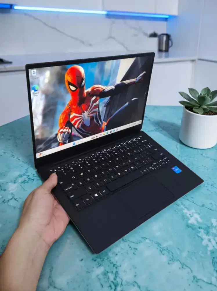 Laptop Slim Dell Xps 13 Core i5 Ram 8/256gb Ssd Siap Pakai COD