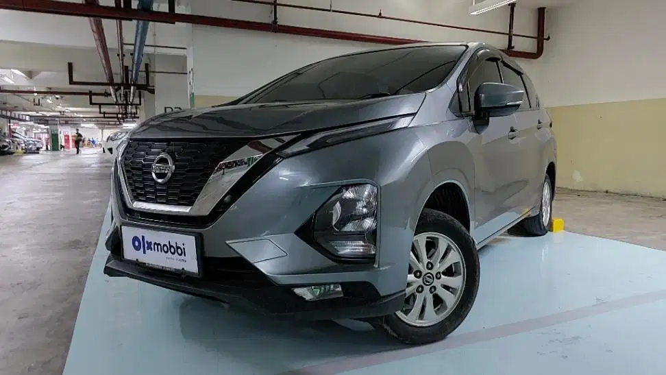 DP MURAH Nissan Livina 1.5 EL Bensin-MT 2019 Abu-Abu CSHAD