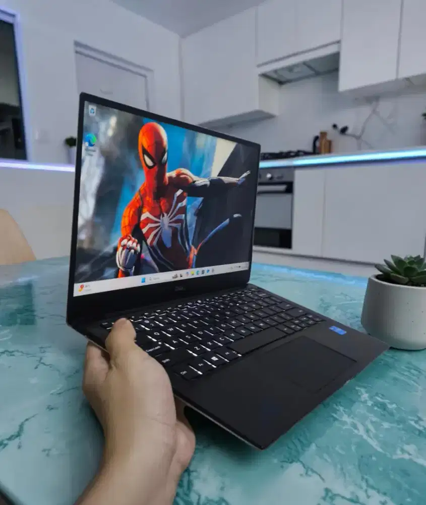 Laptop Slim Dell Xps 13 Core i5 Ram 8/256gb Ssd Siap Pakai COD
