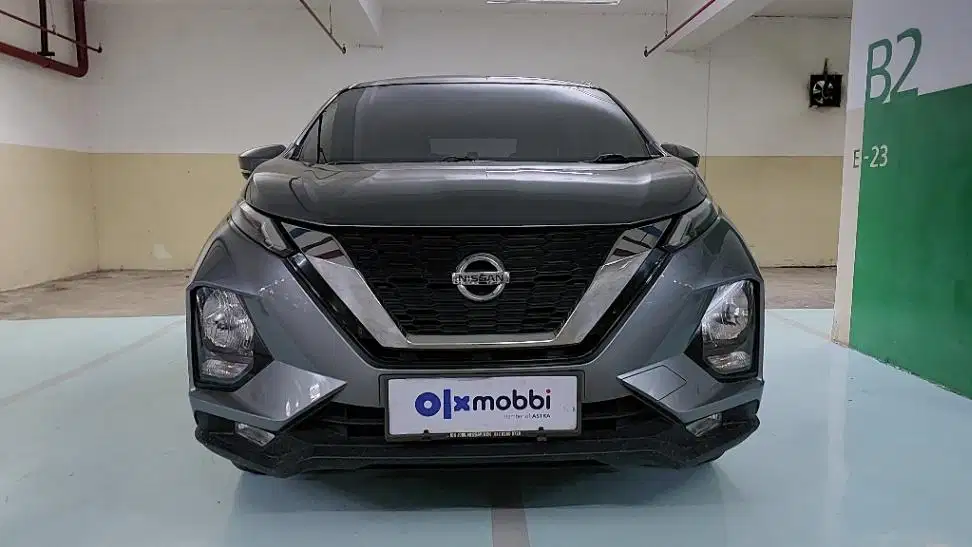 DP MURAH Nissan Livina 1.5 EL Bensin-MT 2019 Abu-Abu CSHAD