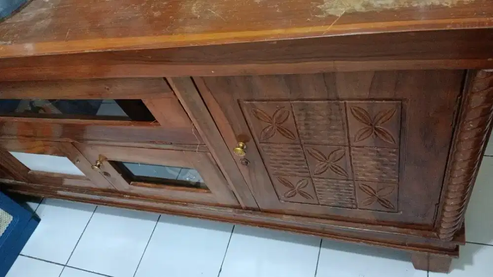 Lemari tv kayu jati