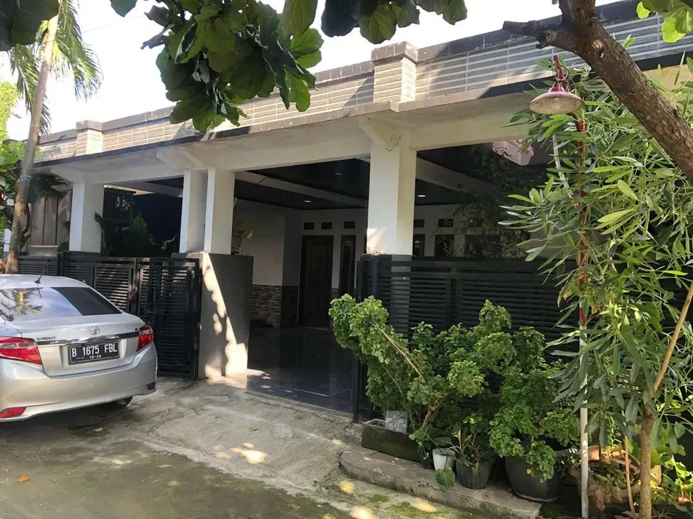 Dijual rumah semi furnished LB/LT 100/140