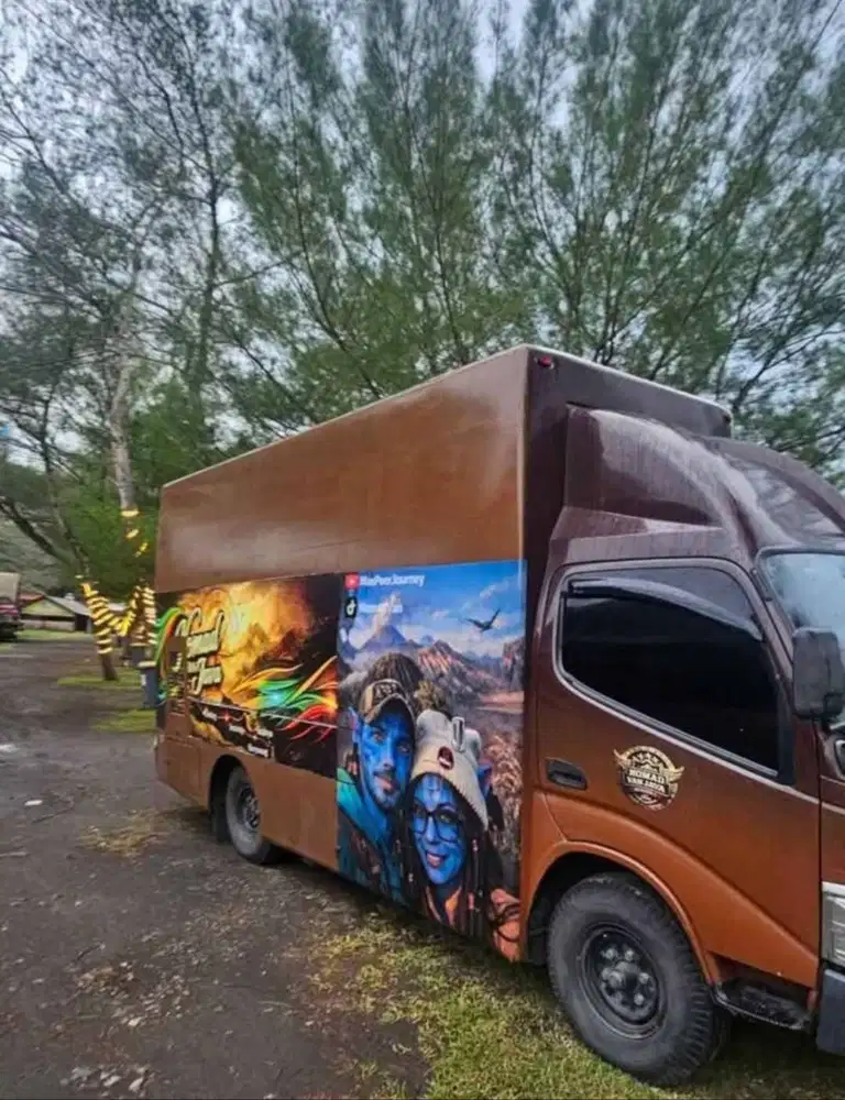 HINO CAMPERVANN
