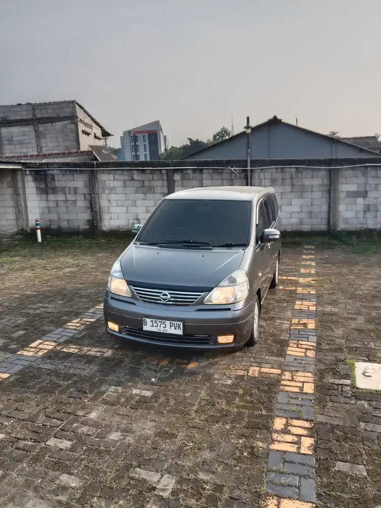 Nissan Serena 2009 Bensin