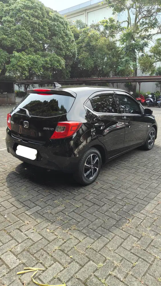 Honda Brio E CVT 2023 Akhir