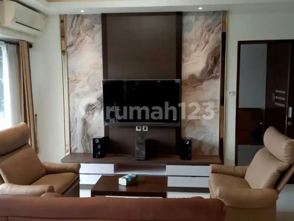 Disewakan Apartemen Full Furnished Puncak Bukit Golf Surabaya