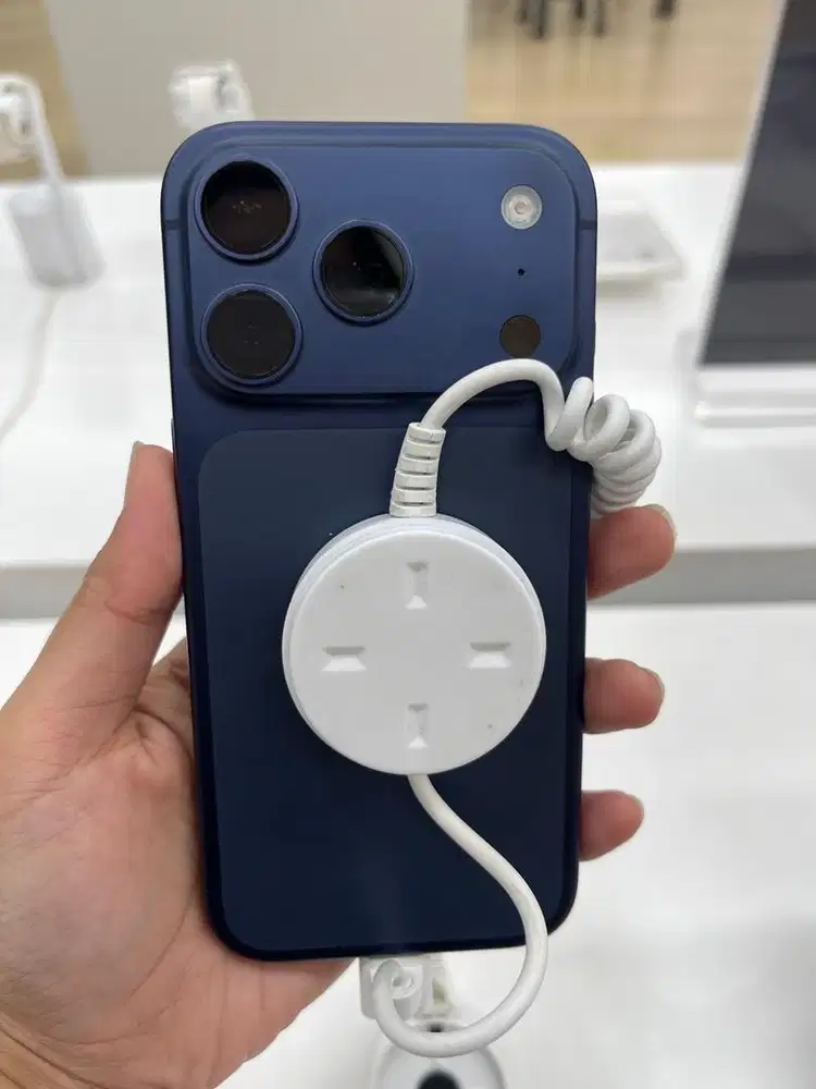 Iphone 17 pro iBox