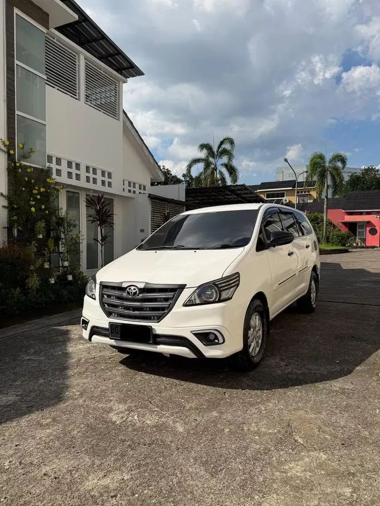 Innova 2.5 G Manual Diesel 2014