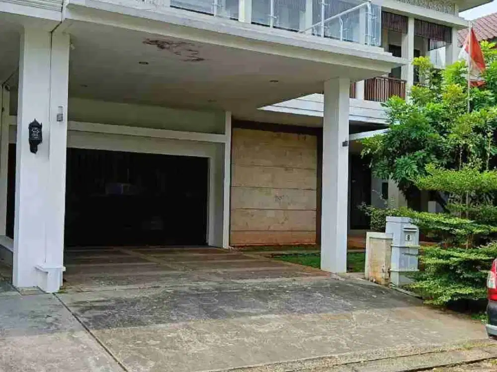 Di Jual cepat rumah siap huni lokasi strategis di pusat bisnis alam sutera