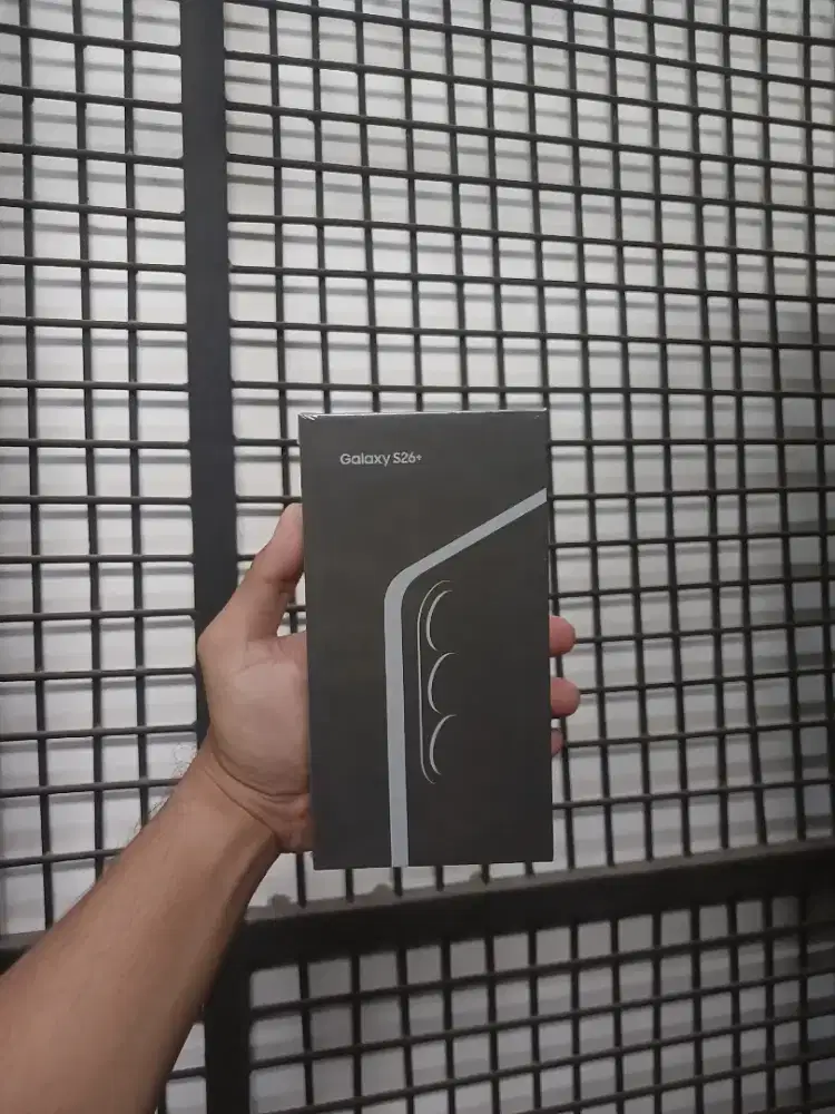 Galaxy S26 Plus 12/256GB. Get Free 4 Item Asesoris Original Samsung