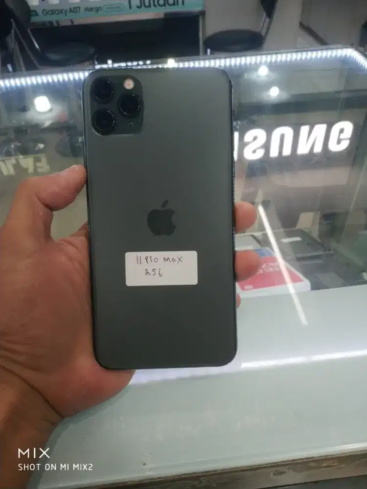 iPhone 11 pro max 256gb ex resmi