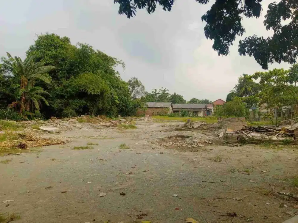 Disewakan Lahan Strategis 
Cocok buat berbagai macam usaha di Jalan Raya Setu - Bantar Gebang, Pedurenan Mustikajaya Bekasi