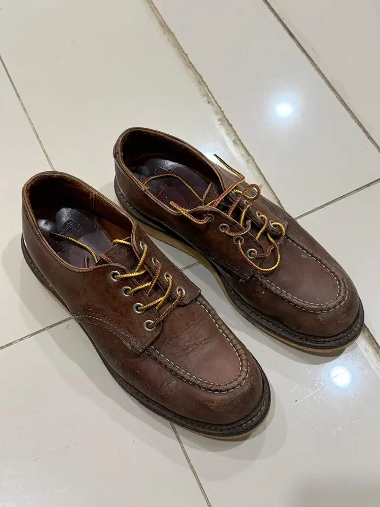 RED WING SHOES.