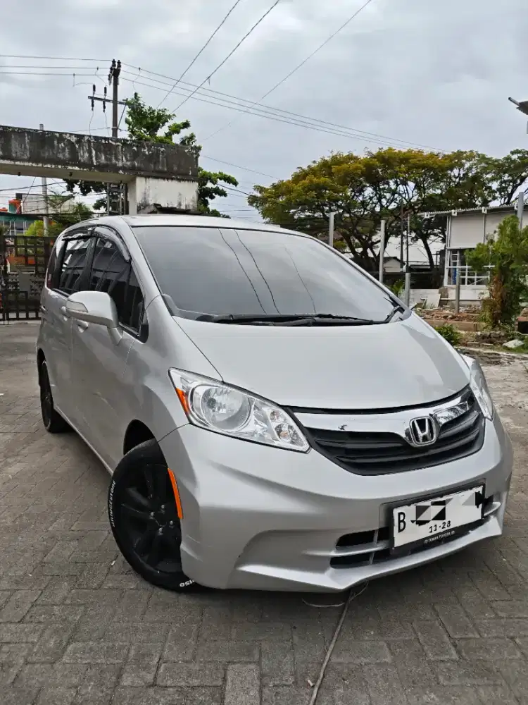Honda Freed 1.5 E PSD Facelift 2012