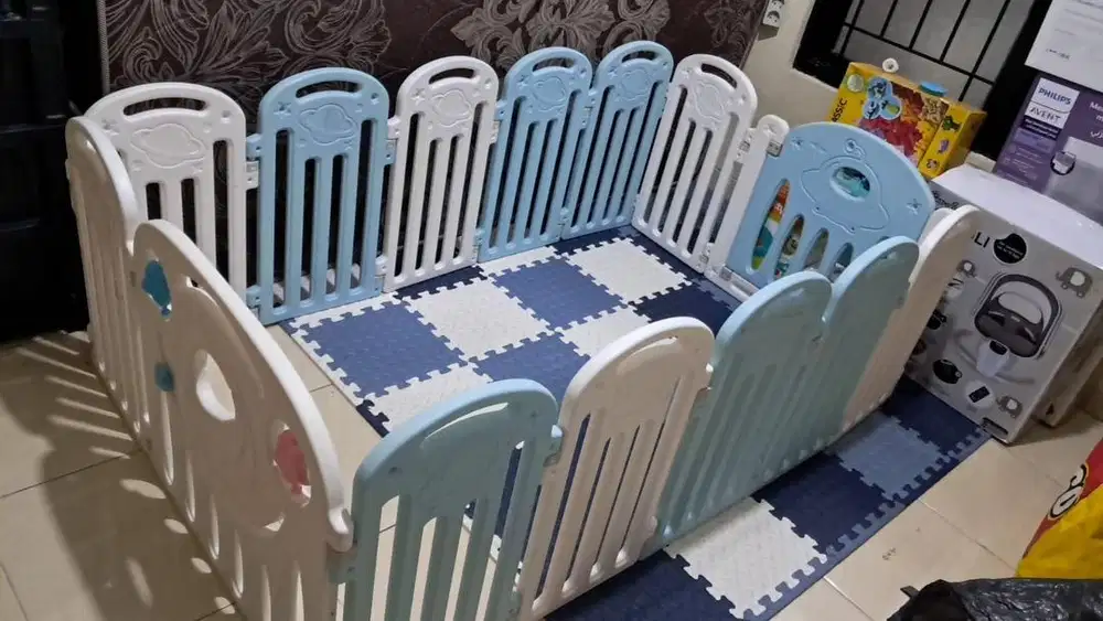 Playpen / Pagar Bayi Biru Putih Kondisi Bagus