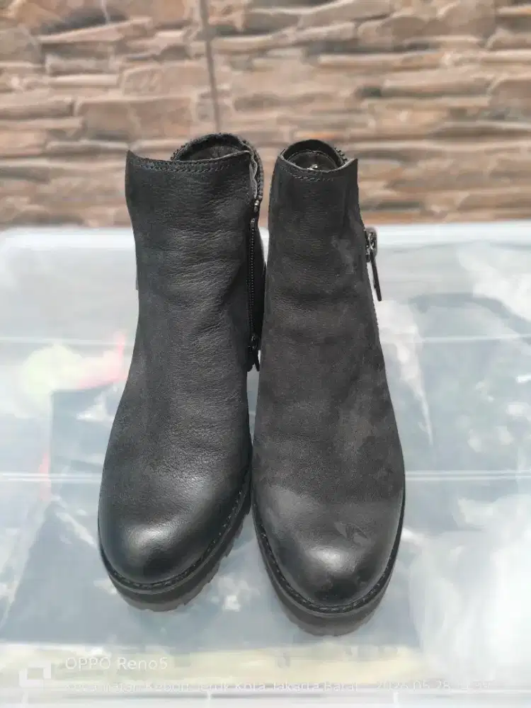 Dijual sepatu boot wanita stacato original uk 36