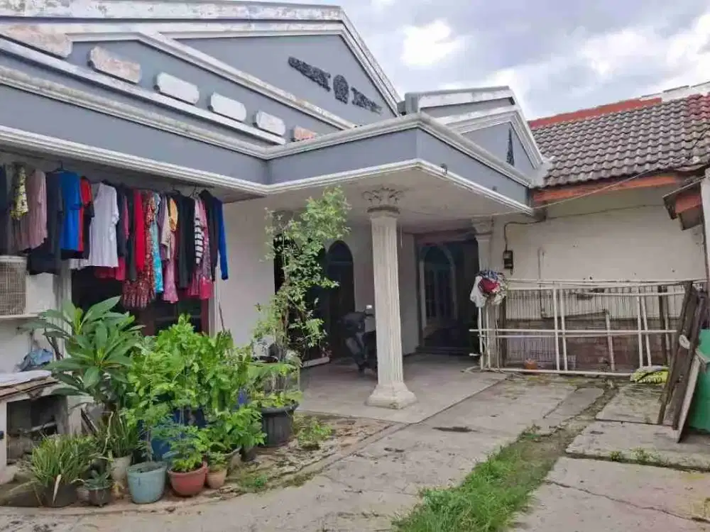 Dijual Cepat Rumah Bangunan Lama Tanah Luas Dekat Galaxy Lokasi Pinggir Jalan di Jaka Setia Bekasi