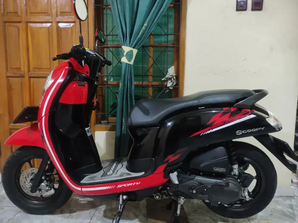 Super istimewa low km scoopy donat cbs iss super mulus jarang ada