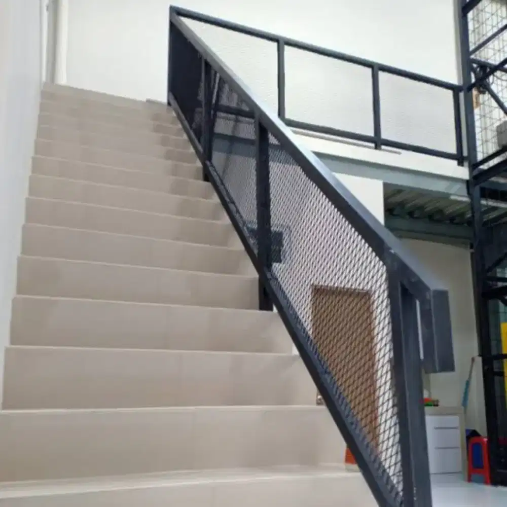 Railing tangga elegan