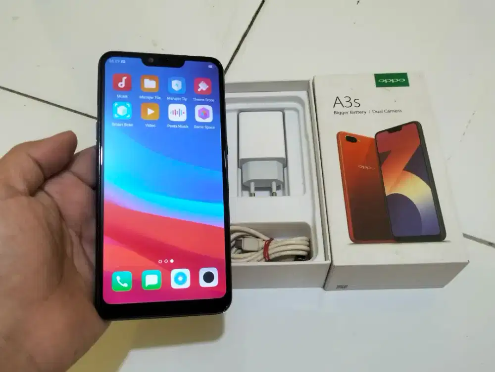 BUTUH UANG OPPO A3S RAM 6GB / 128GB 4G LTE 6.2in Face iD Komplit