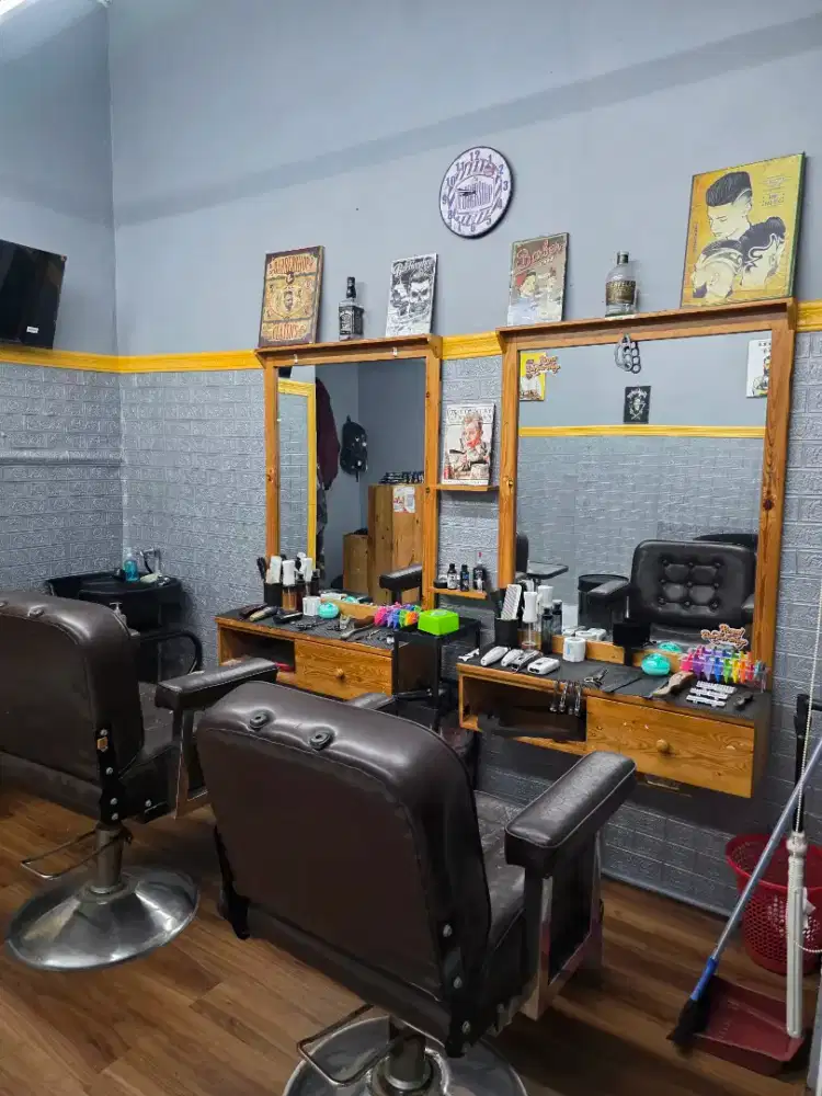 Take Over Barbershop,, Tinggal Operasional