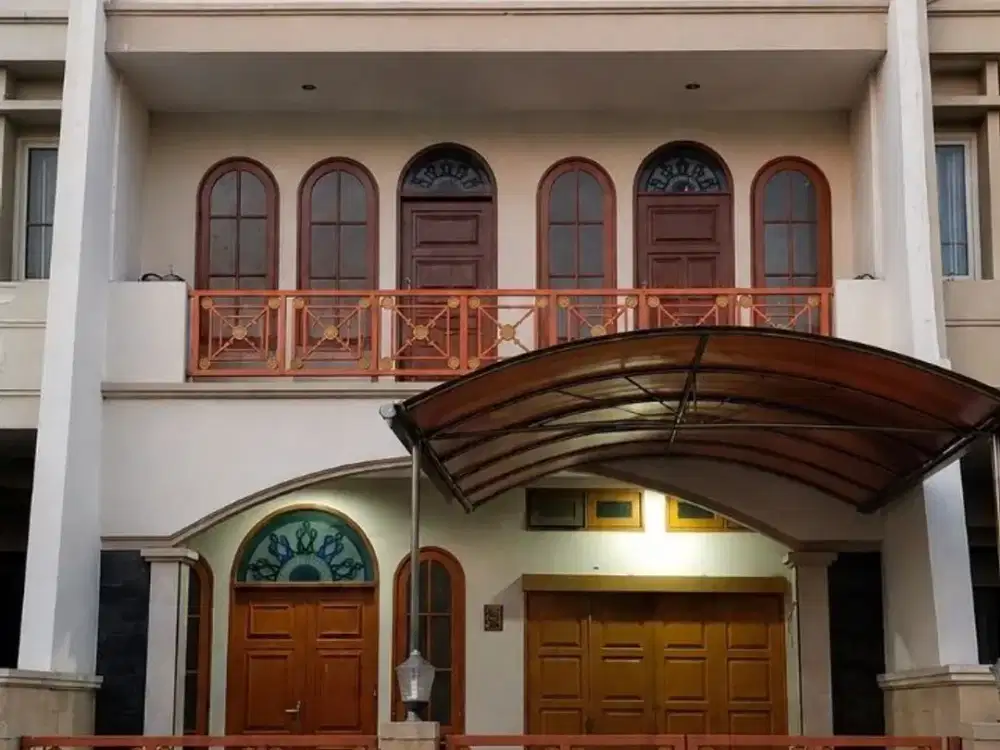 Rumah Nirwana Executive - Listrik: 3500 watt   - Air: PDAM