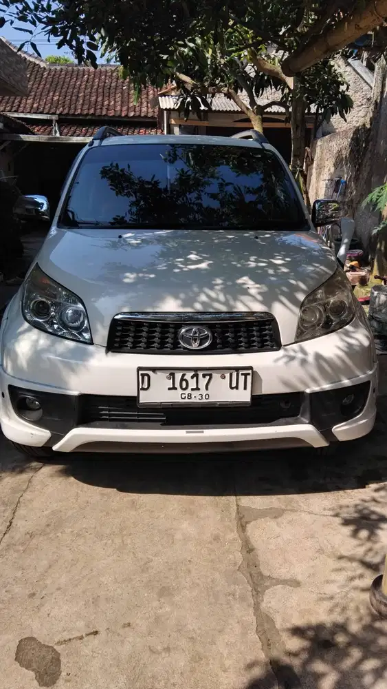 Mobil Rush TRD Sportivo, model SUV tahun 2014