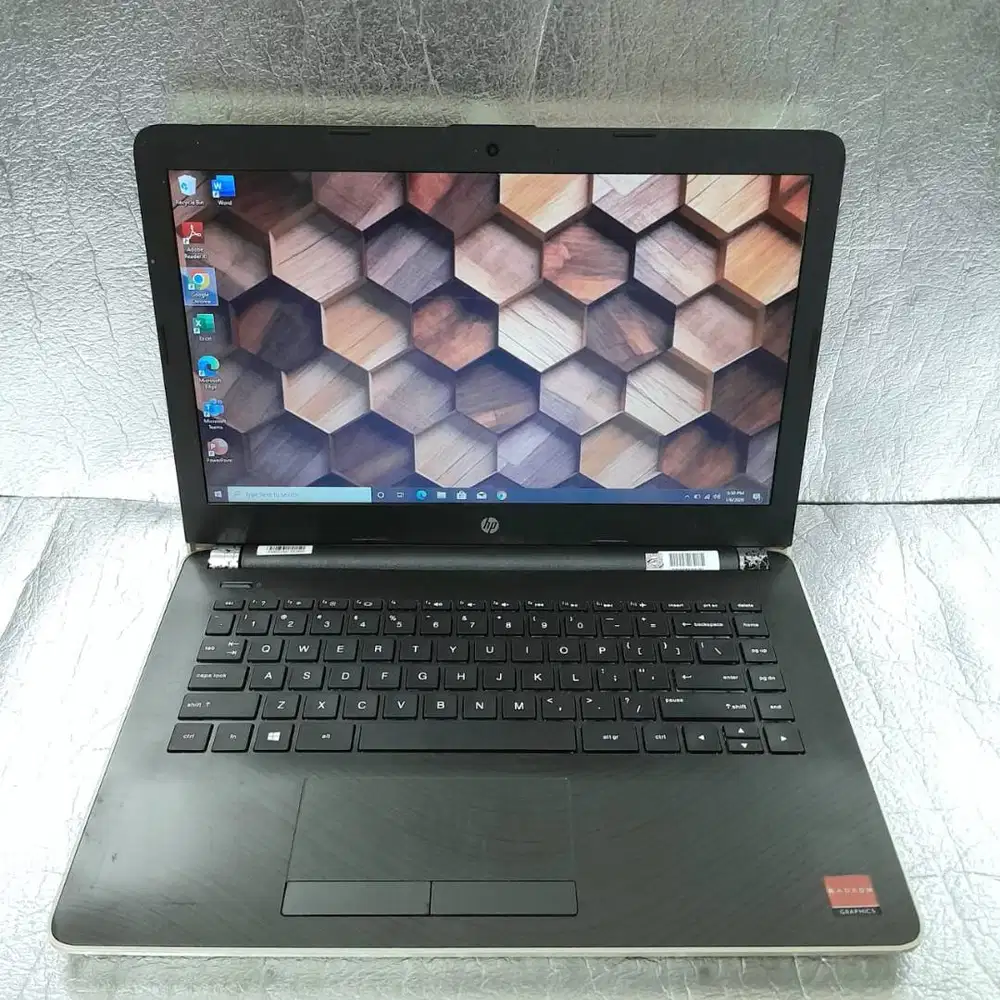 Hp 14-bwoxx Amd A9-9420 Ram 8gb ssd 256gb Vga Amd 520 2gb 2,3