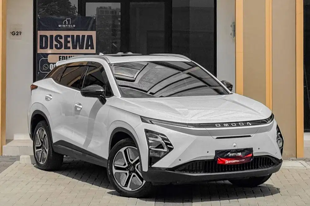 Chery Omoda E5 Luxury Listrik Sunroof Two Tone AT Matic 2024 Putih.