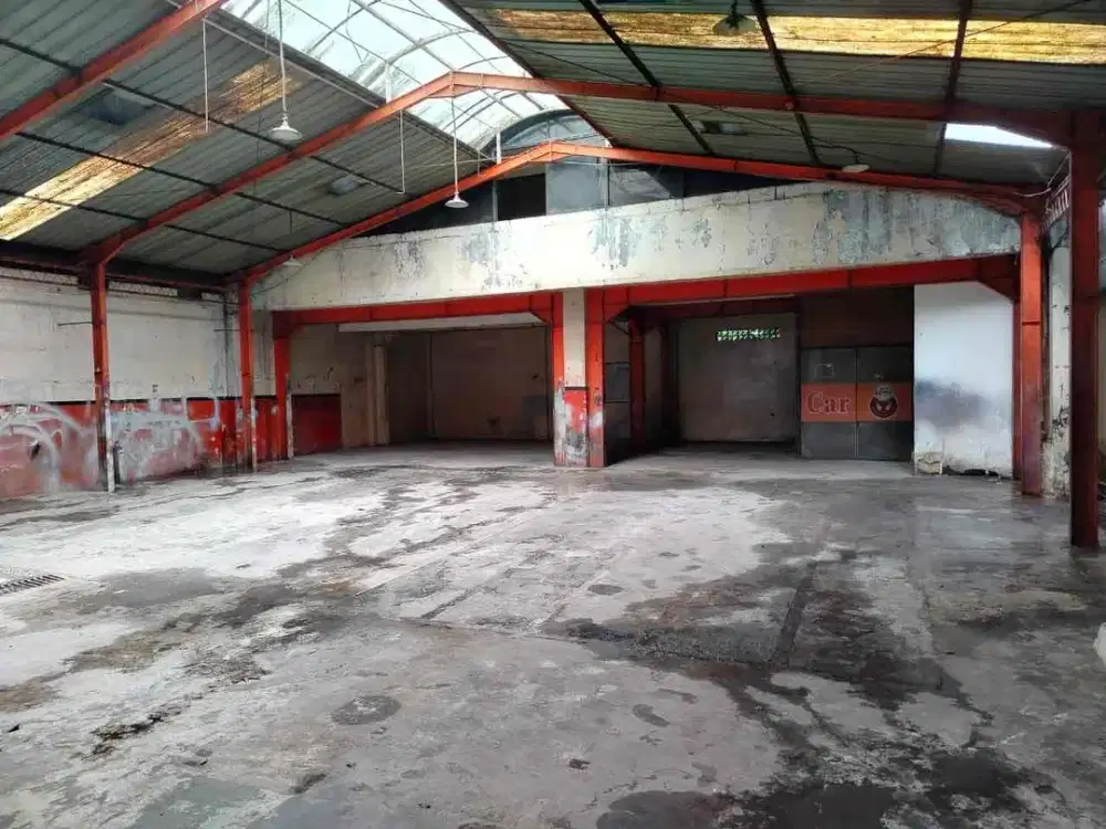 Di Jual dan di Sewakan Gudang Strategis  Ex. bengkel Mobil di Jl.  Raya Pekayon Jati Asih
Bekasi Selatan