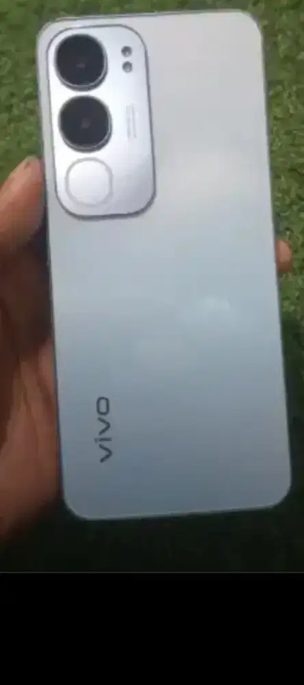 Vivo y19 ram 4/4 mulus minus rentak alus aja bagian bawah ketikan aman