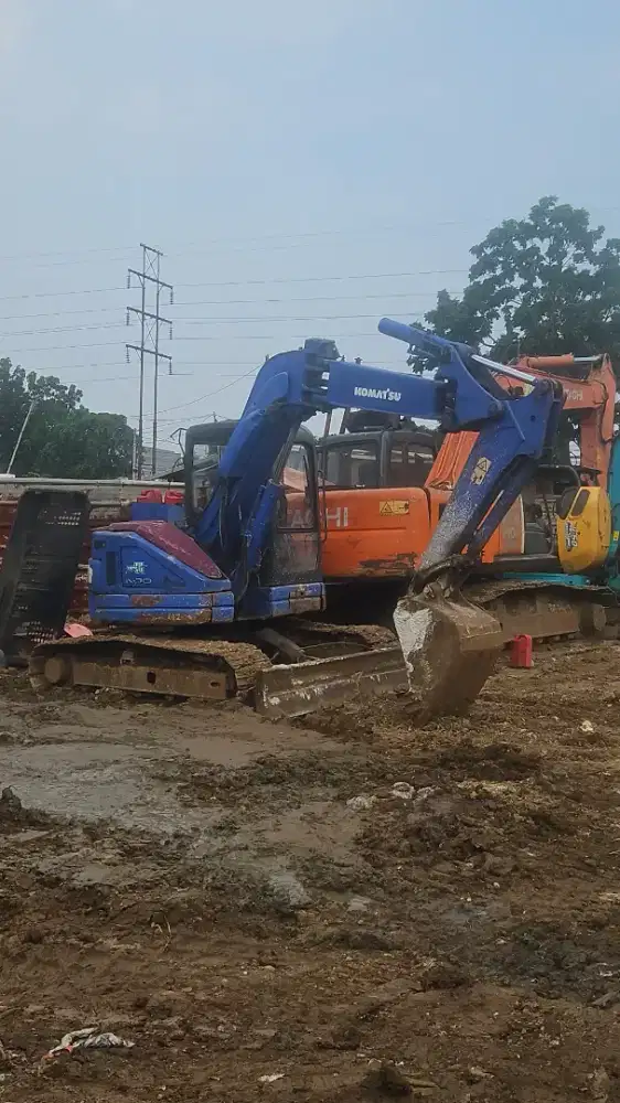 Excavator komatsu pc75