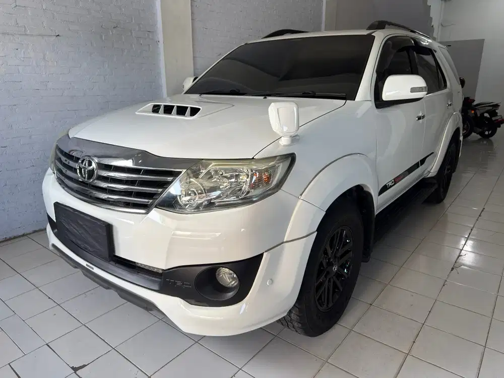 Fortuner 2.5 TRD Automatic VNT Turbo 2013 Diesel
