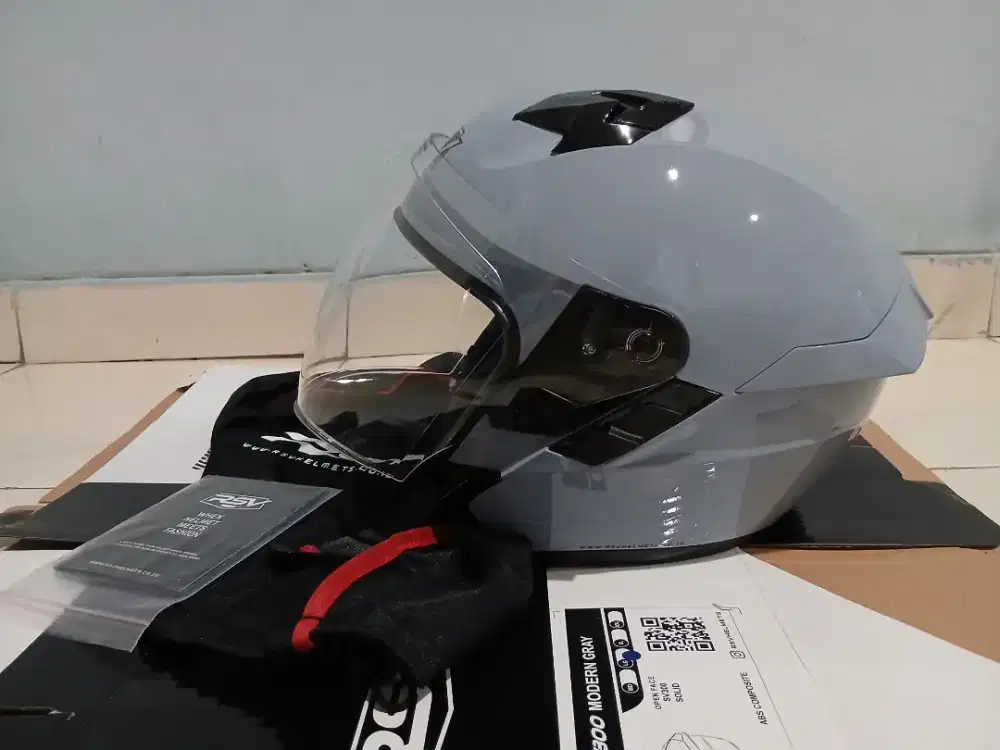 Jual Helm RSV sv300 belum pernah di pakai warna modern grey