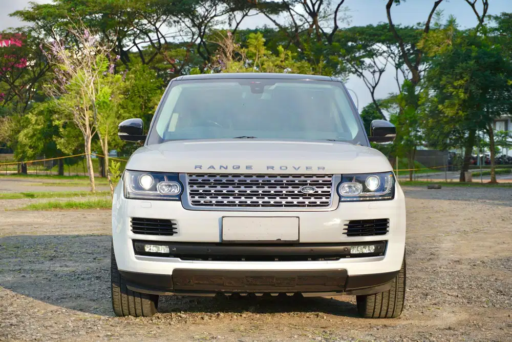 Land Rover Range Rover
Vogue LWB 2015