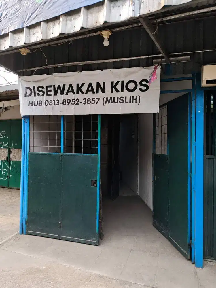 Disewakan Ruko Strategis di Pinggir Jalan Pondok Aren