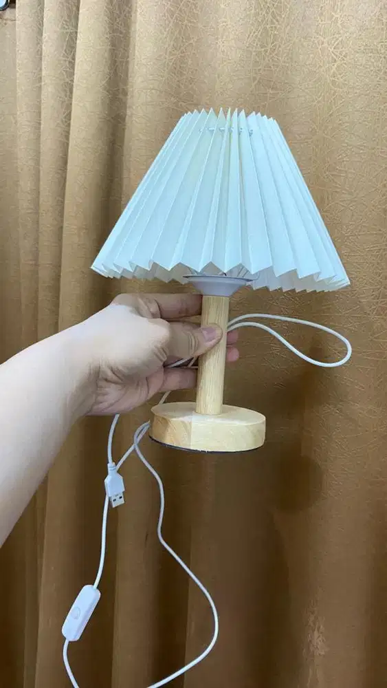 Lampu tidur cantik