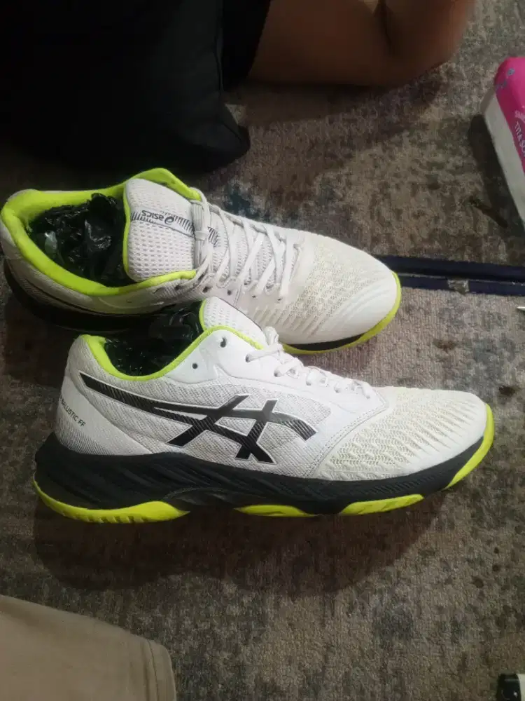 Sepatu voli Asics Netburner Ballistic FF 3, size 45/46 