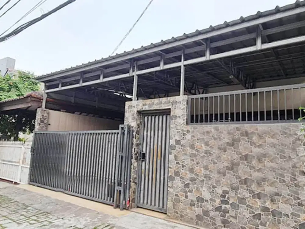 Rumah Taman Griya Pratama, Kelapa Gading Luas 8x19m2