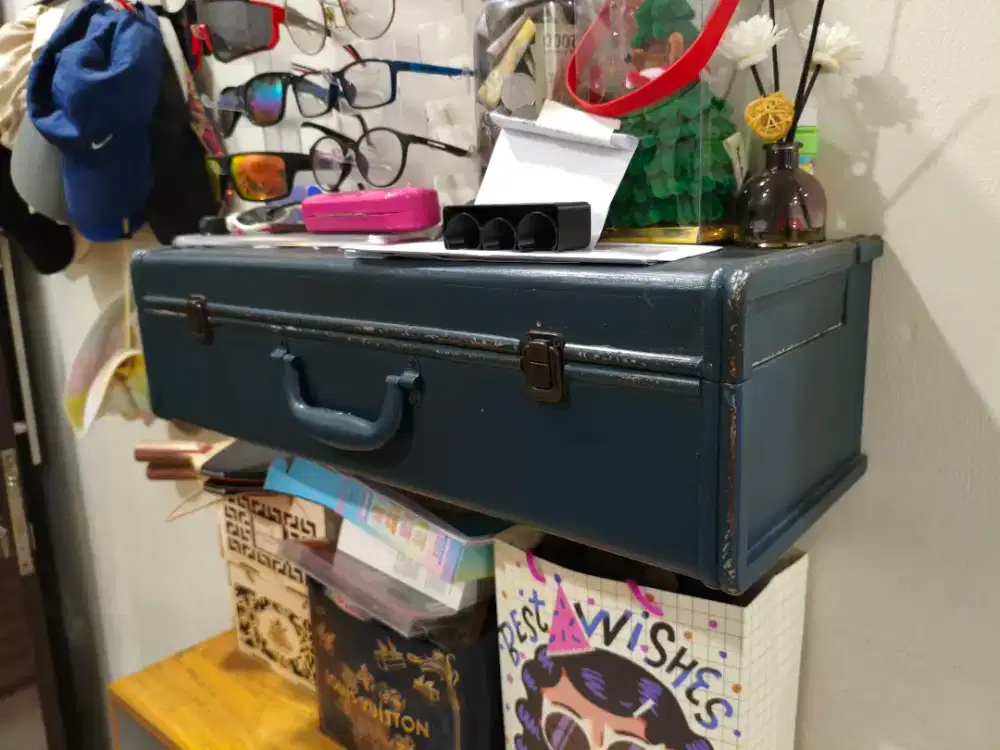 Ambalan Box Gantung Koper Vintage Jadul