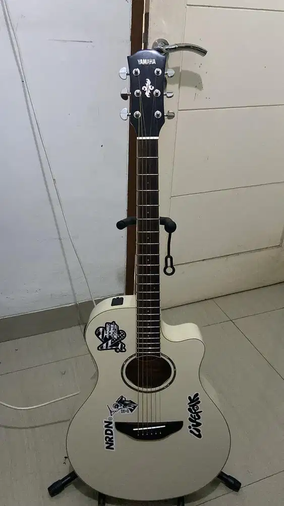 Gitar Yamaha apx 600
