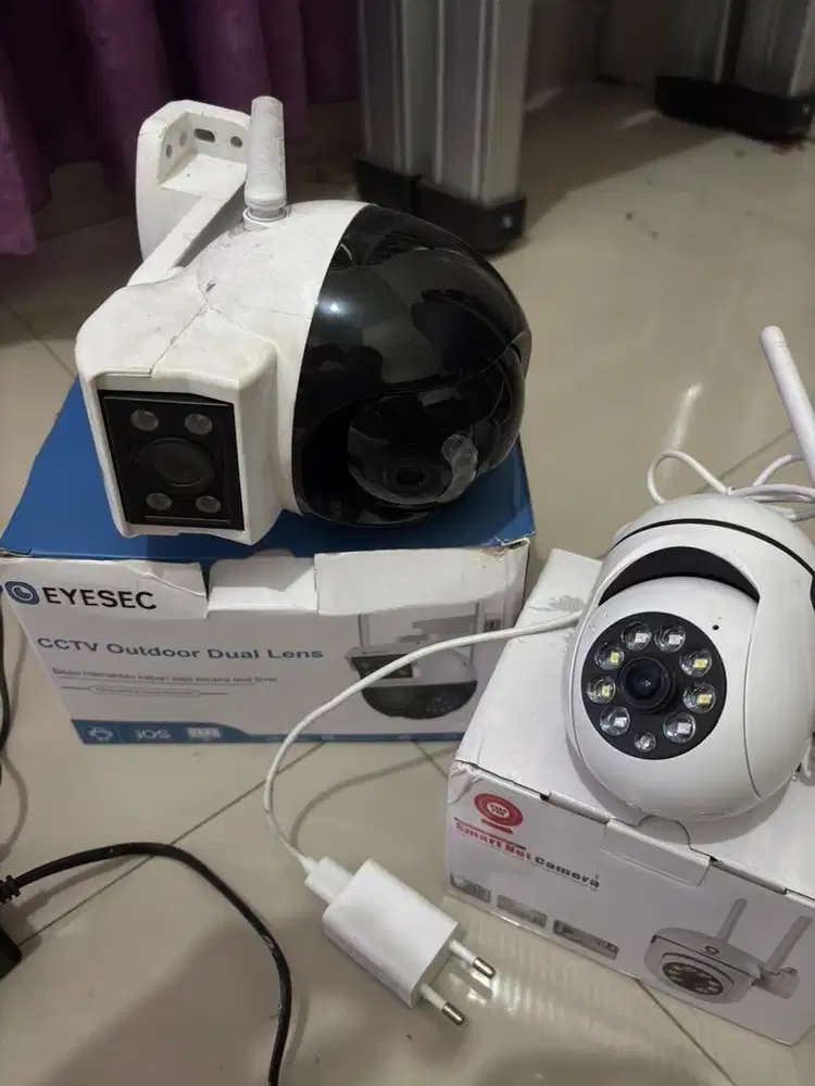 Dijual murah 2 cctv (outdoor & indoor)