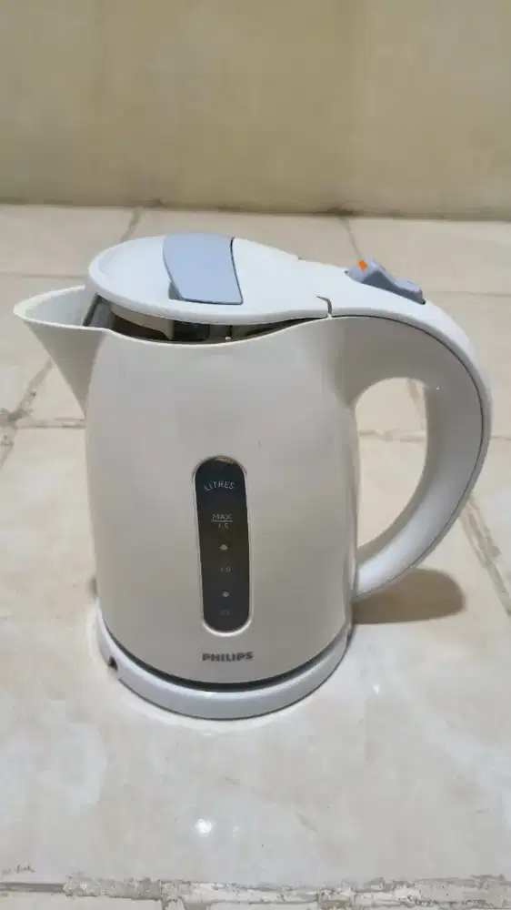 TEKO LISTRIK PHILIPS 1,5 L