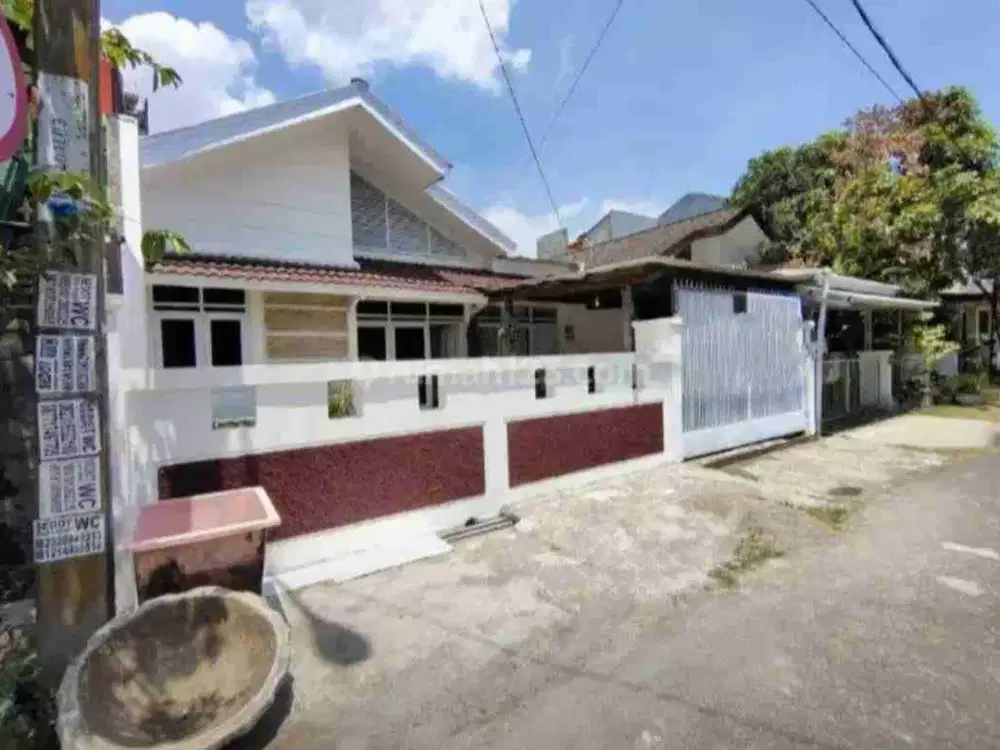 DISEWAKAN RUMAH STRATEGIS KOMPLEK KAWALUYAAN INDAH BANDUNG