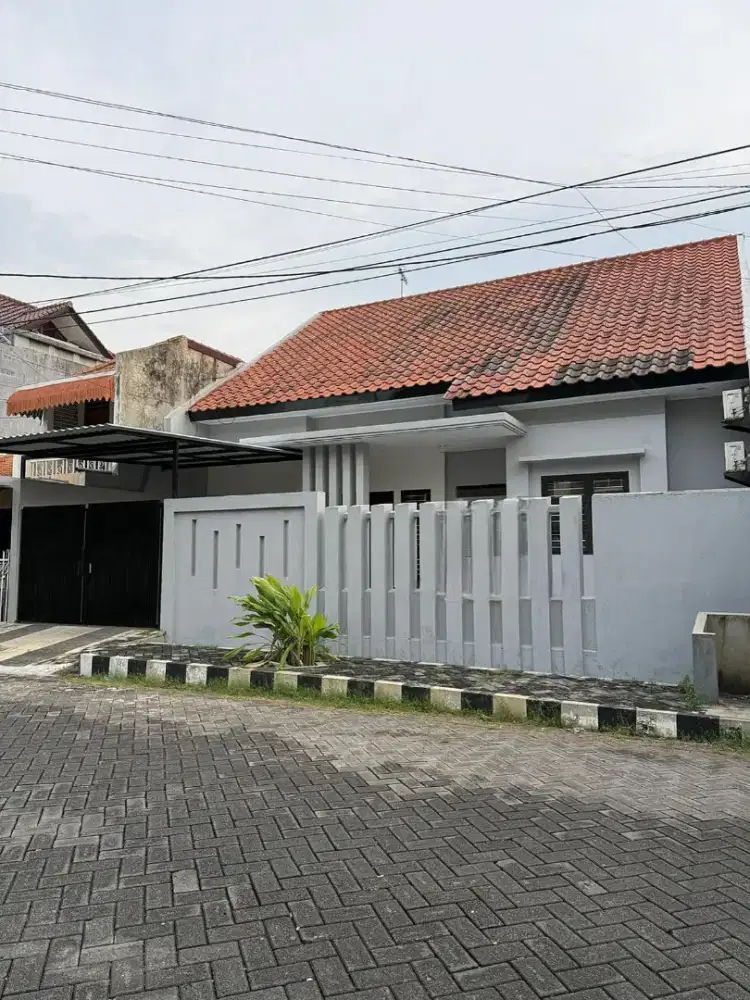 Disewakan Rumah Surabaya Timur