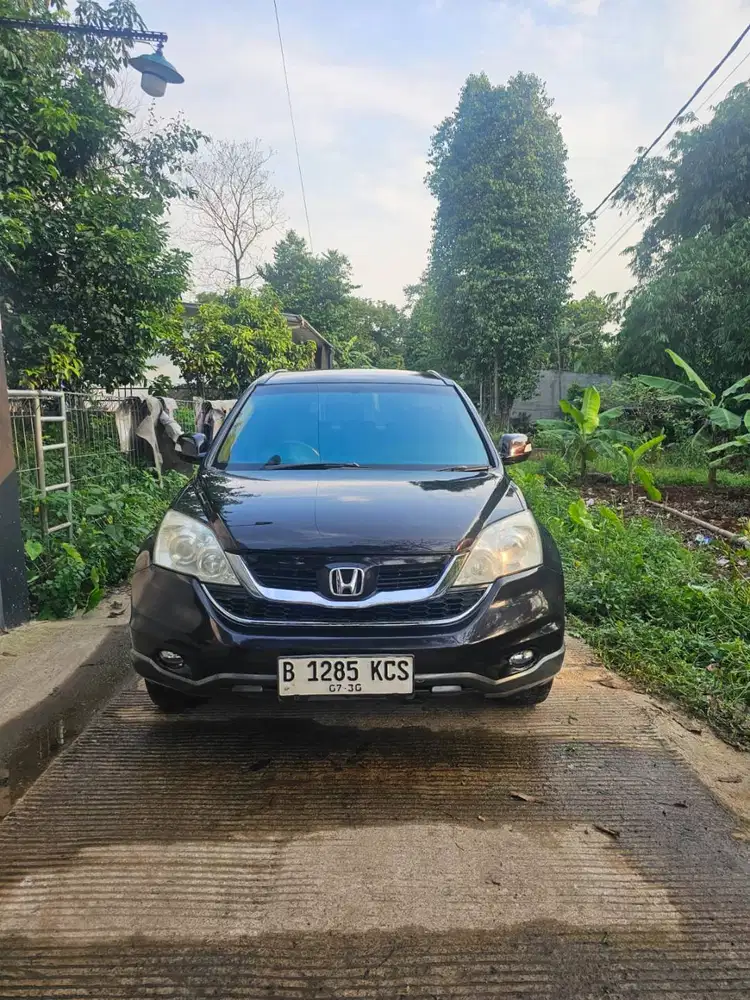 Jual mobil CRV 2.0 Pakaian pribadi